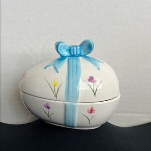 Easter Egg trinket box.